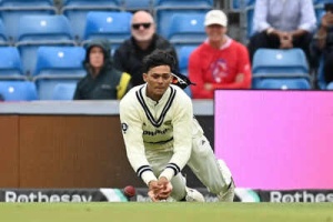 Jaiswal's Fielding Under Fire: Headingley Errors Spark Recall of MCG Catching Mishaps
