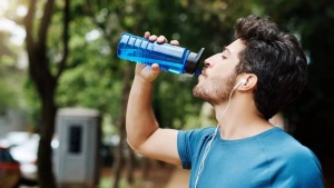 Are Electrolyte Powders Safe? Weighing the Hydration Benefits Against the Hidden Risks