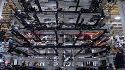 SpaceX gives rare look inside Starlink factory: 70 satellites a week and mini lasers